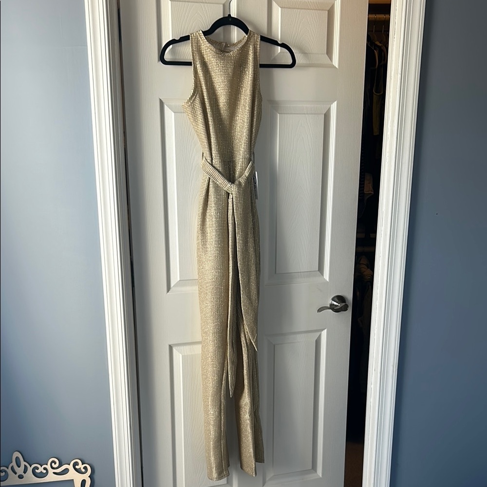 Elegant Gold Sleeveless Jumpsuit